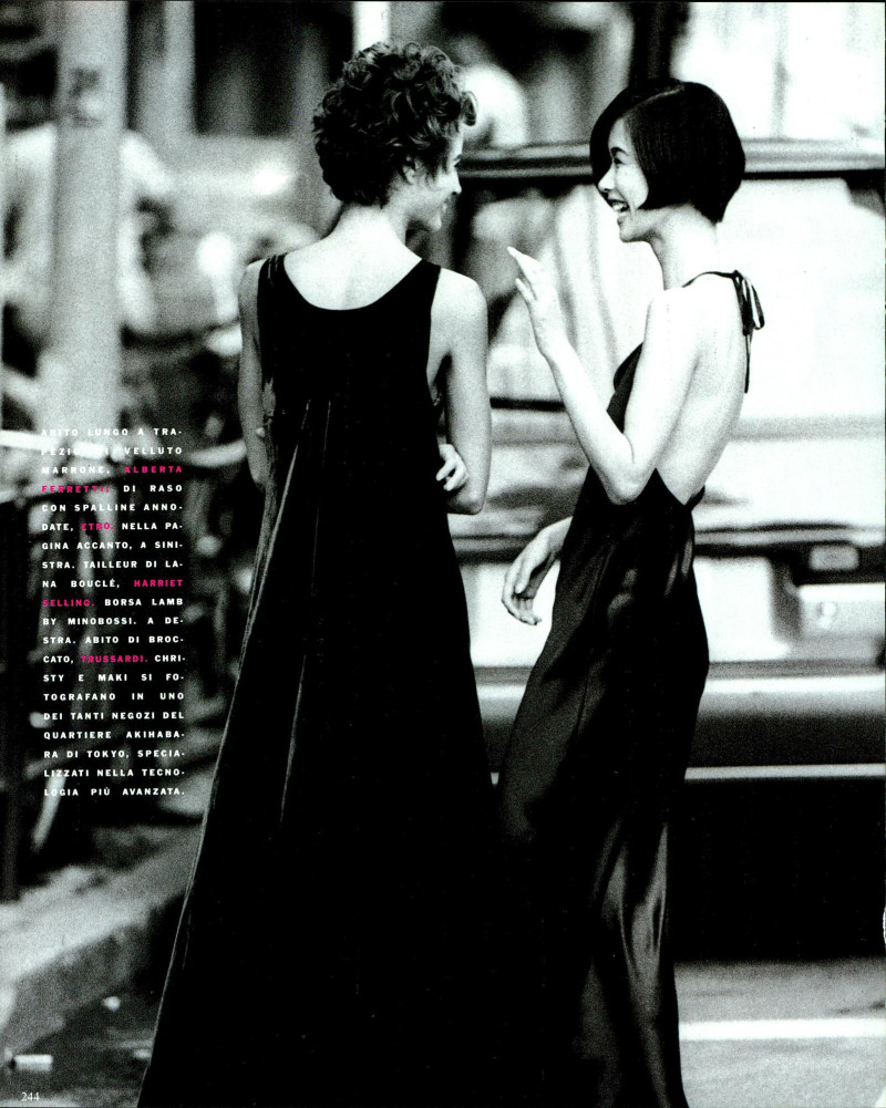 Christy Turlington featured in Trionfa la moda italiana in Giappone, November 1990