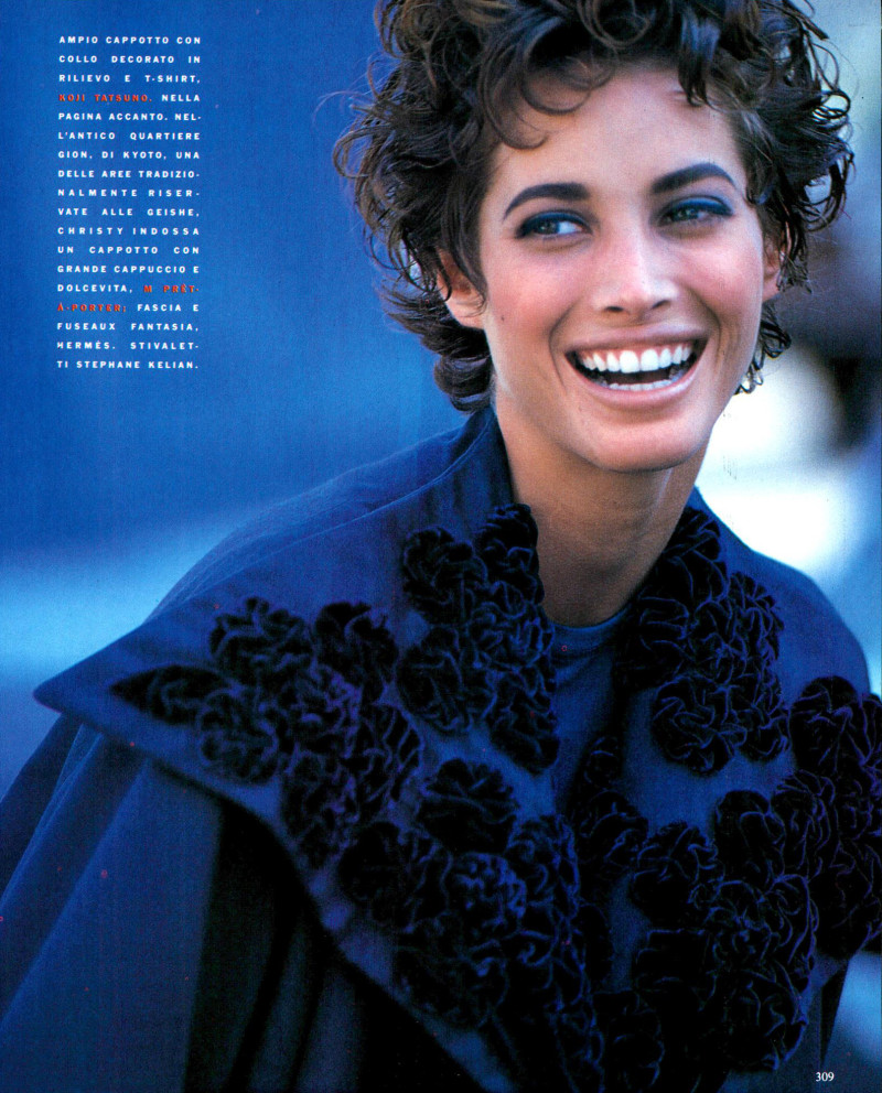 Christy Turlington featured in Trionfa la moda italiana in Giappone, November 1990