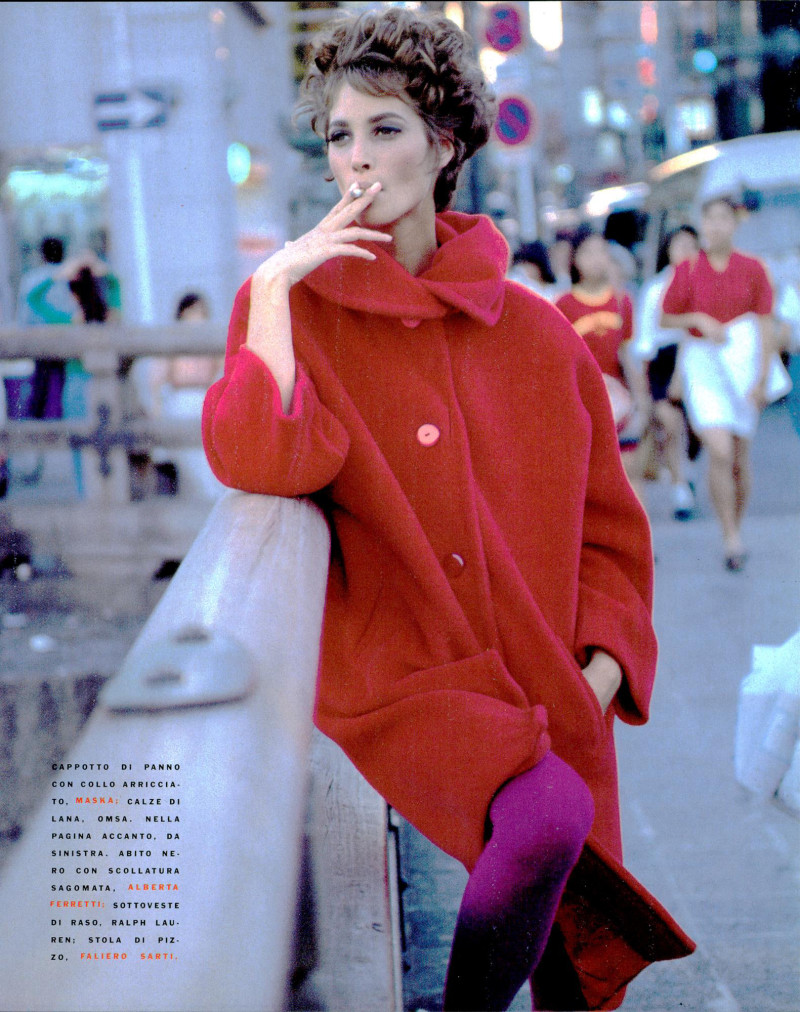 Christy Turlington featured in Trionfa la moda italiana in Giappone, November 1990