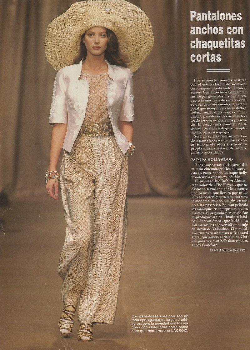 Christy Turlington featured in Extraordinario de la moda 1992, August 1992