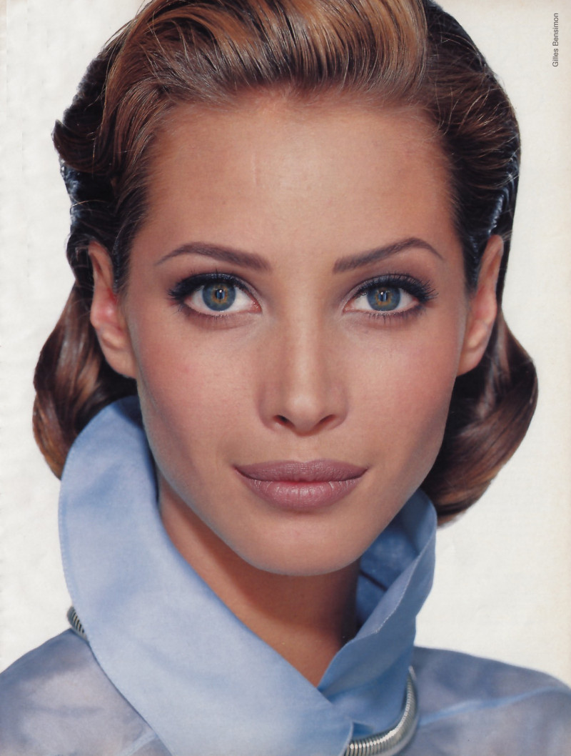 Christy Turlington featured in Cures de choc, December 1992