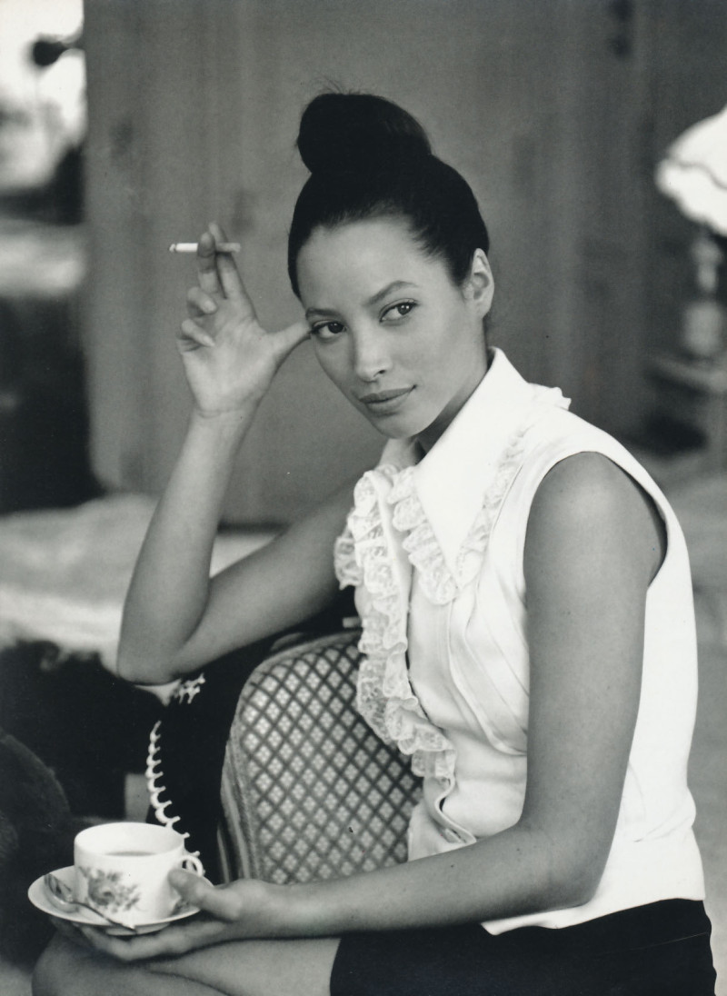 Christy Turlington featured in Le grand hotel, March 1993