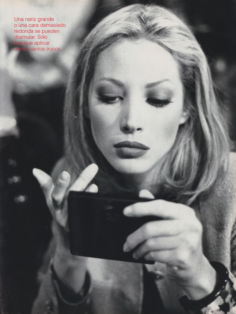 Christy Turlington featured in Tus defectos, March 1995