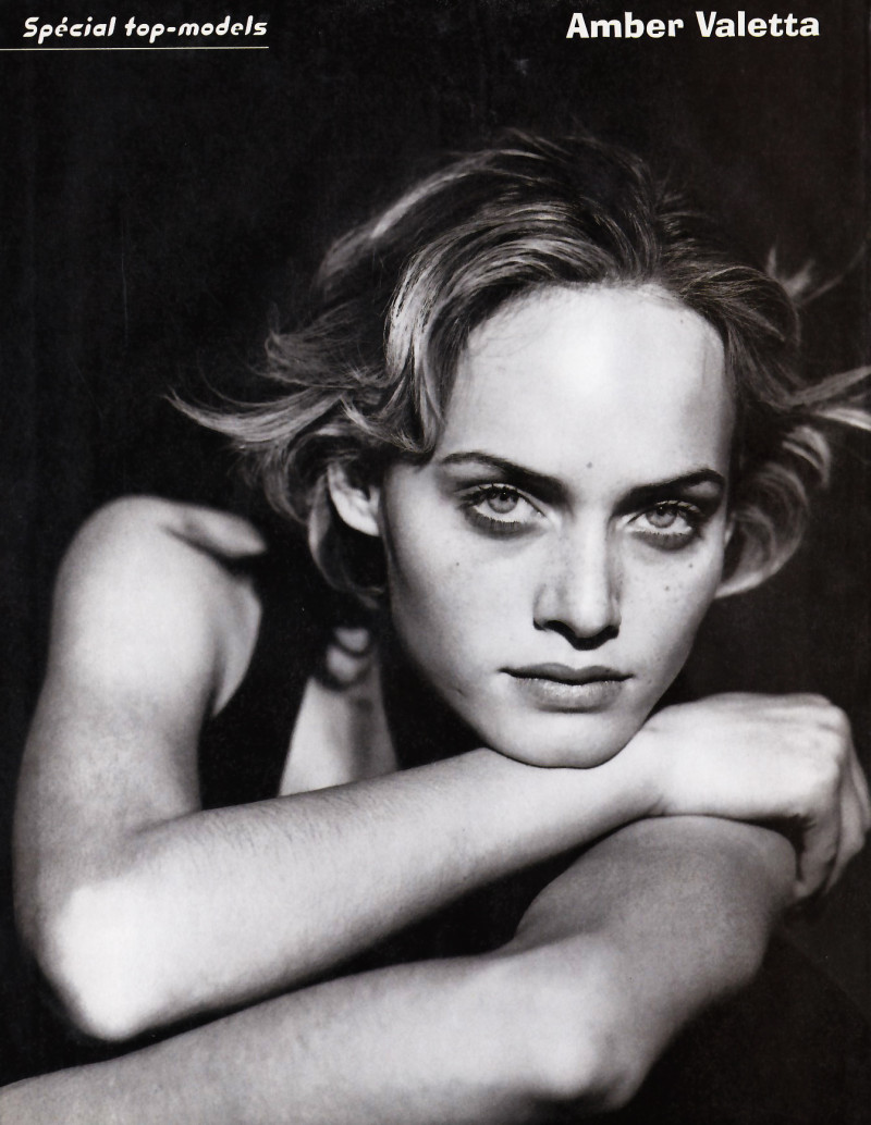 Amber Valletta featured in Et Lindbergh Crea le To, August 1996