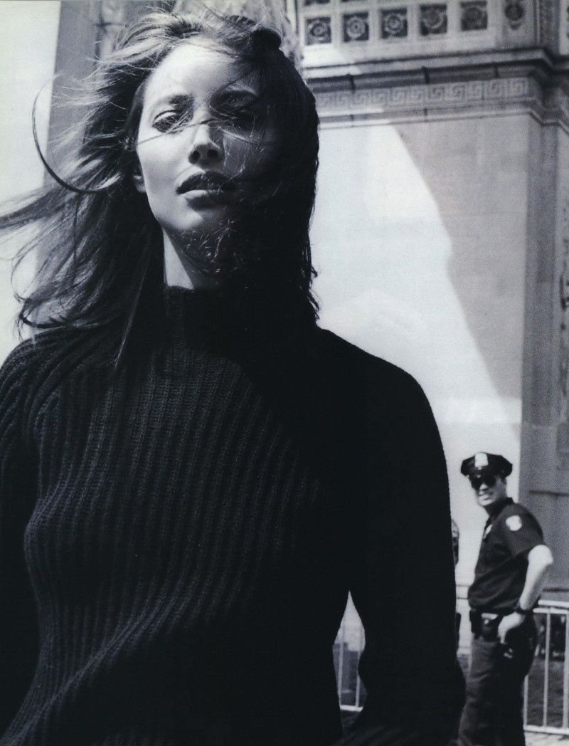 Christy Turlington featured in Christy, returning the favor , November 1997