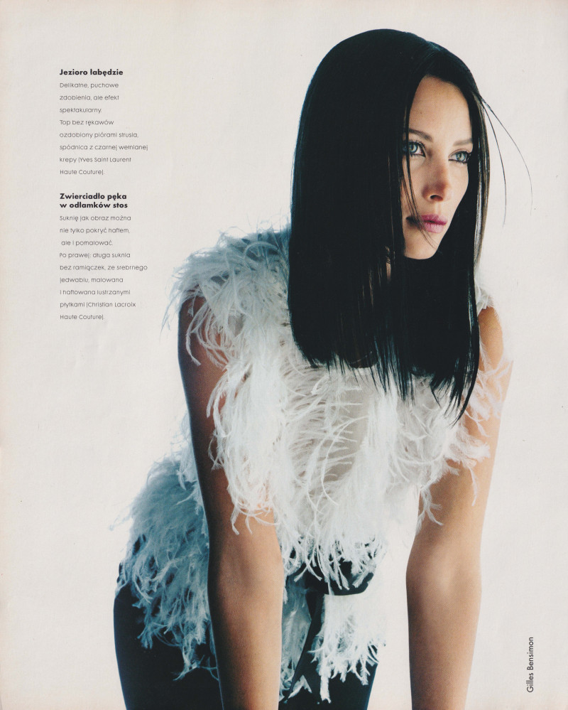 Christy Turlington featured in Bez ograniczen, December 1999