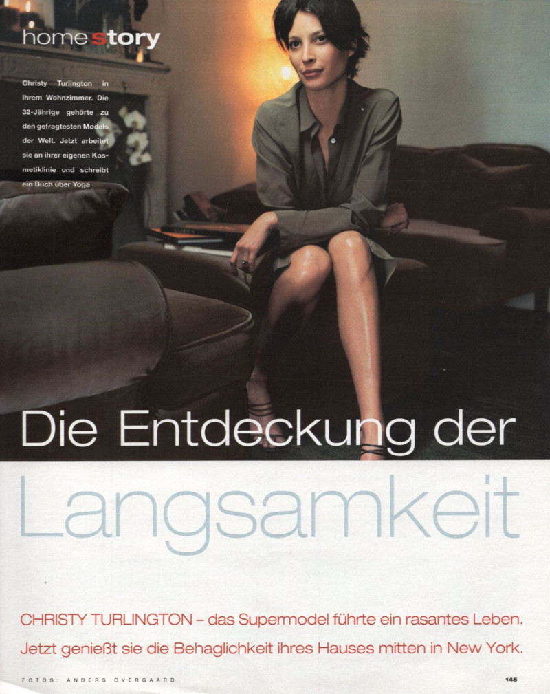 Christy Turlington featured in Die entdeckung der langsamkeit, August 2001