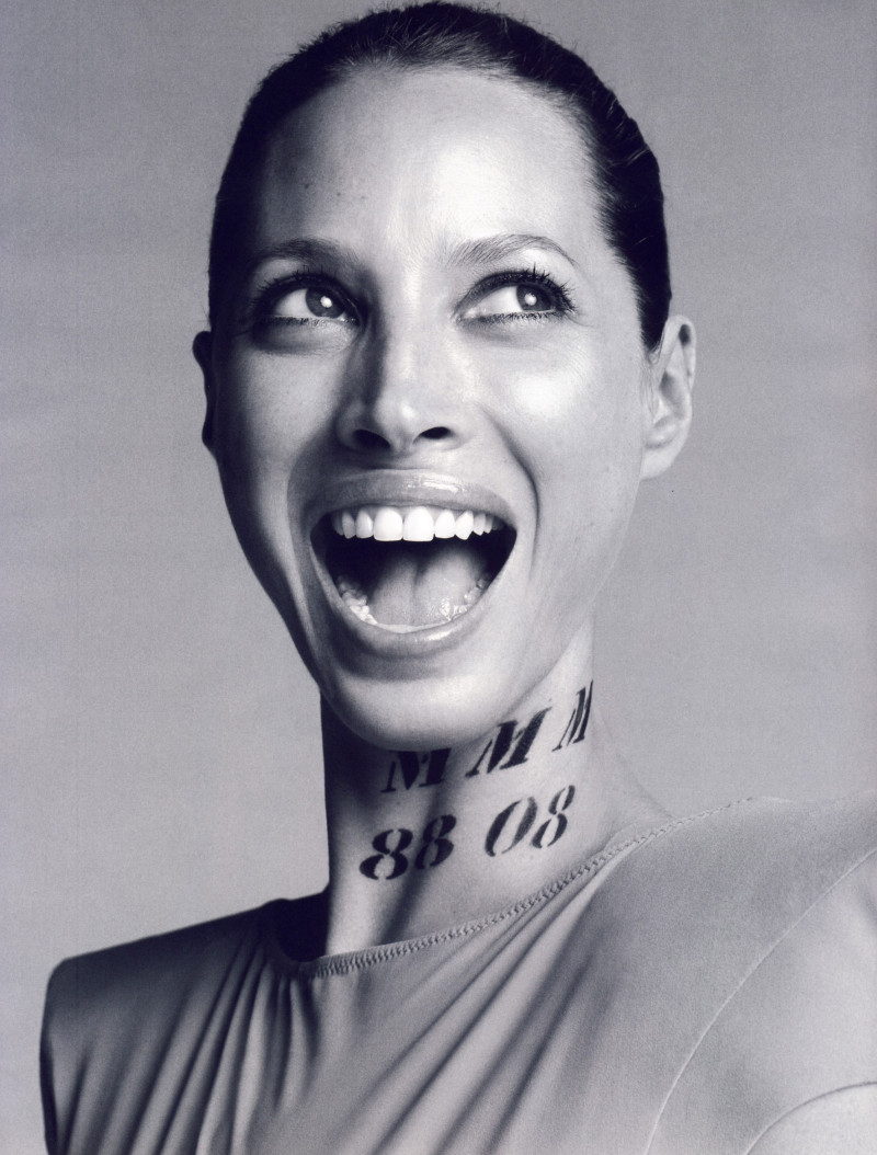 Christy Turlington featured in Le culte de l\'impersonnalité, October 2008