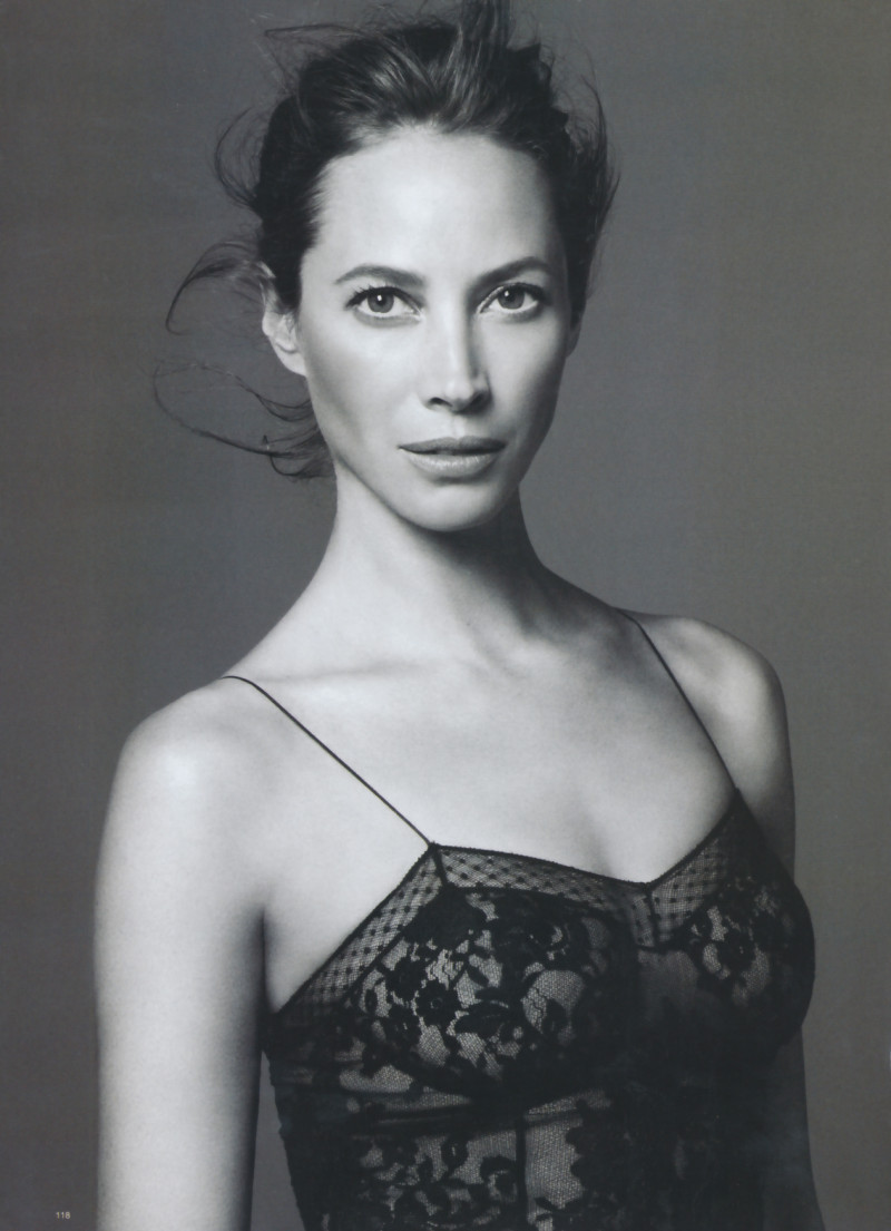 Christy Turlington featured in Cesur ve muhtesem, July 2013