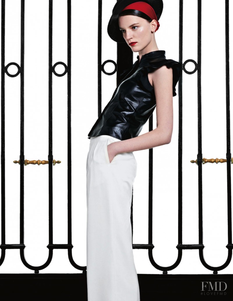 Laura Kampman featured in Modern Elegance, April 2013