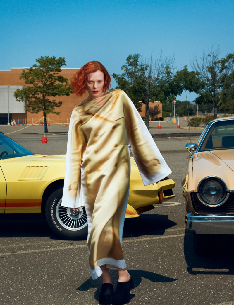 Karen Elson featured in Fast And Furiously Chic, September 2023