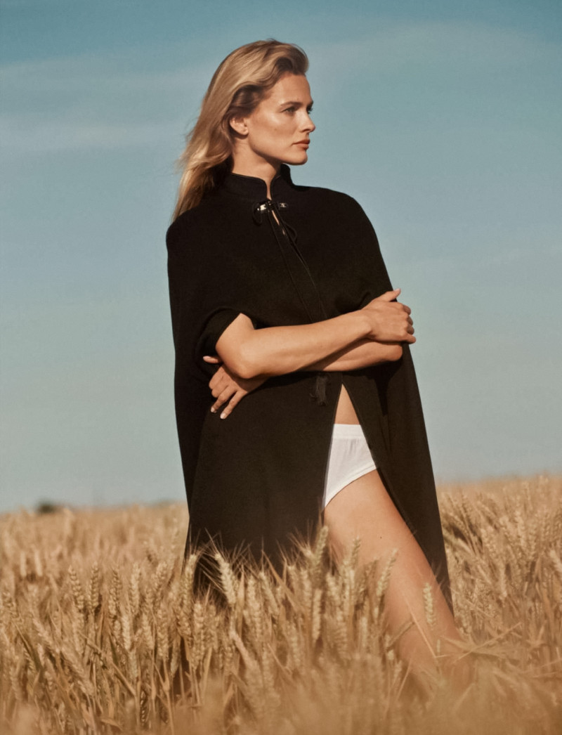 Edita Vilkeviciute featured in Special Luxe: Legend D\'Automne, September 2023