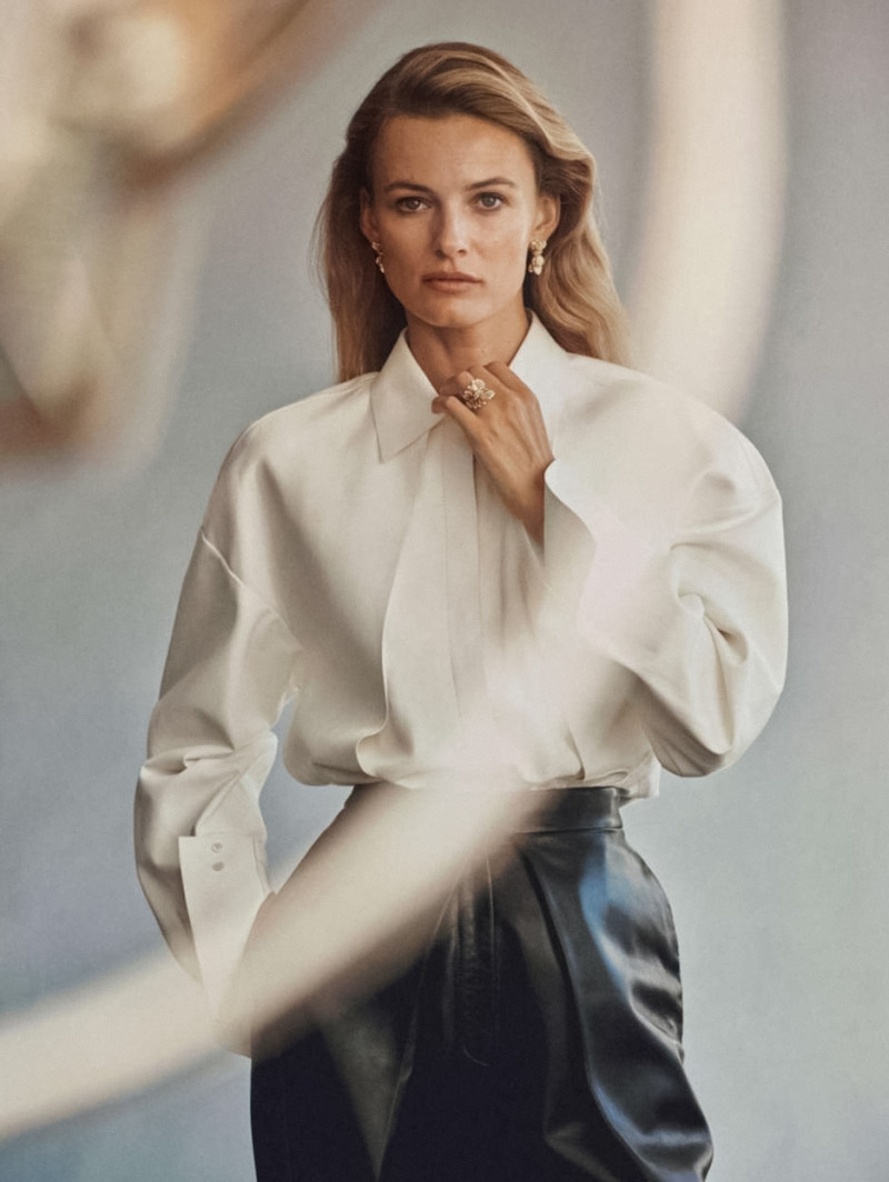 Edita Vilkeviciute featured in Special Luxe: Legend D\'Automne, September 2023