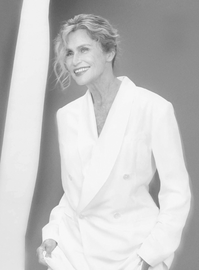 Lauren Hutton featured in Eine Fuer Immer, July 2023