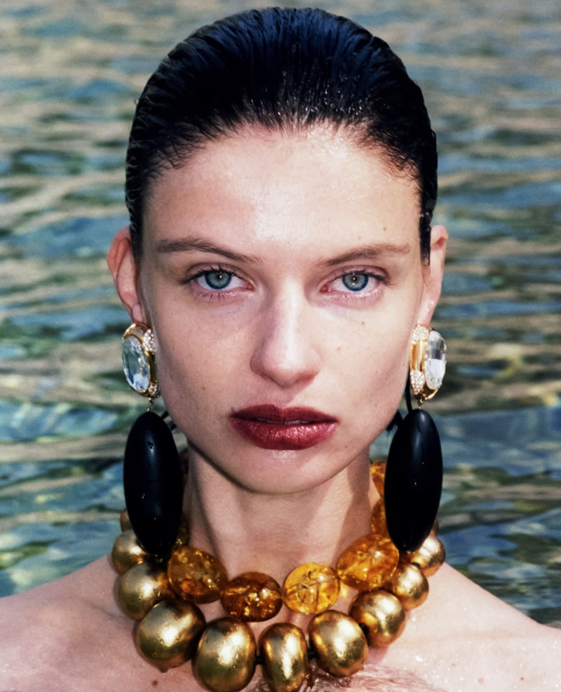 Mila van Eeten featured in Le Miroir De La Mer, June 2023