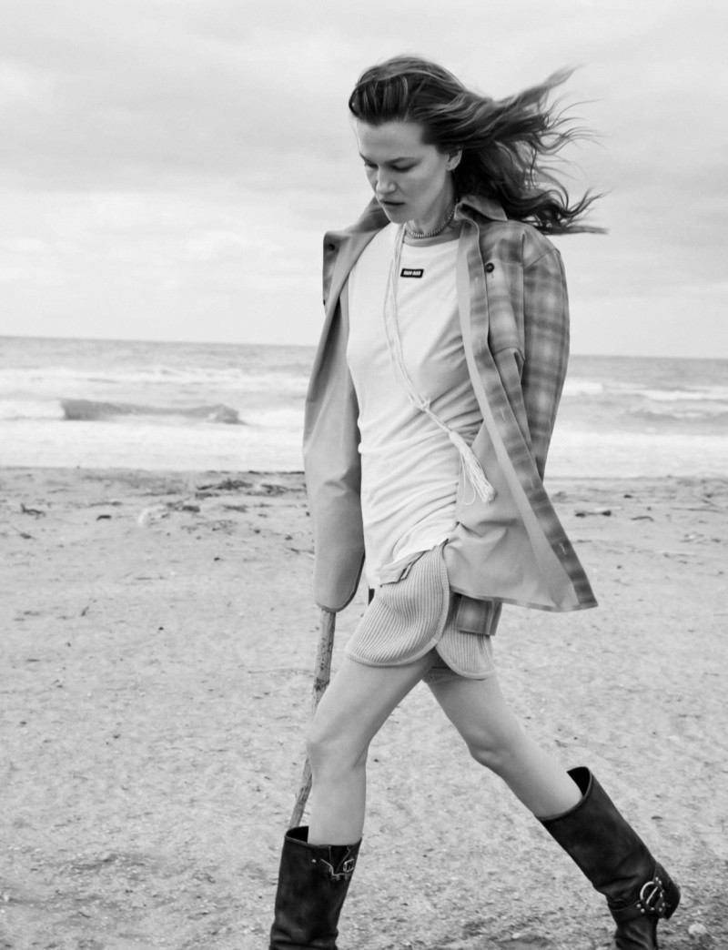 Kasia Struss featured in Trois Couleurs Blanc, June 2023