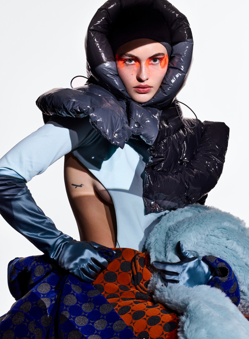 Grace Elizabeth featured in New Shapes: Grace Elizabeth Sports Marc Jacobs Fall/Winter 2021, December 2021