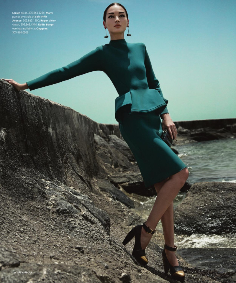 Bruna Tenório featured in Go Figure, September 2012