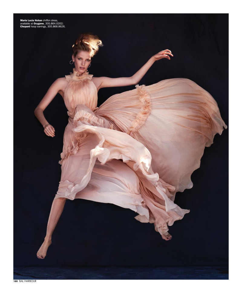 Alisa Ahmann featured in Swan Song, September 2016