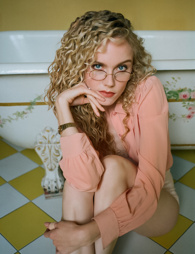 Kiki Willems featured in Eyes Wide Open, October 2021