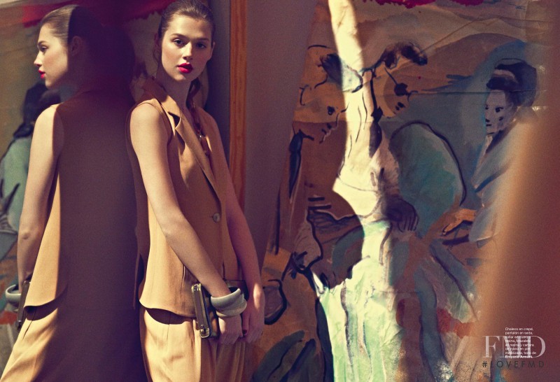 Anais Pouliot featured in Oleo Sobre Lienzo, May 2013