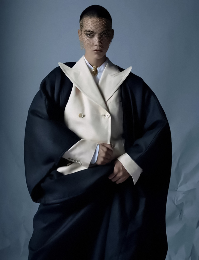 Akon Changkou featured in Héroïnes Couture, September 2021