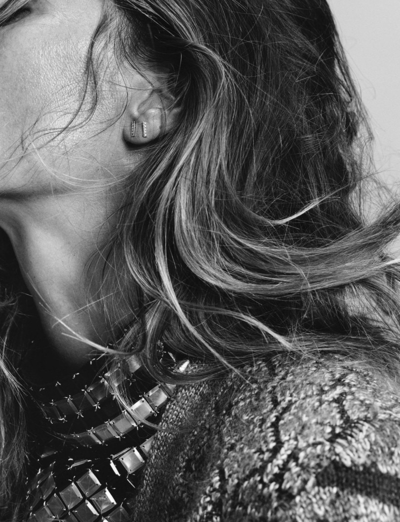 Gisele Bundchen featured in Gisele Chanel / Chanel Gisele, September 2015