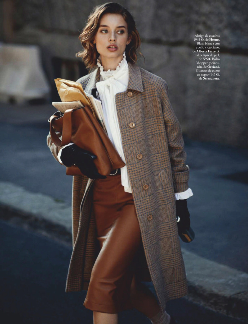 Giulia Maenza featured in Armas De Mujer, November 2020