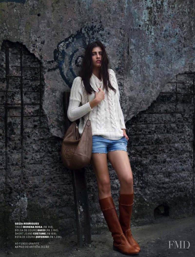 Geiza Rodriguez featured in Brincadeira De Menina, April 2013