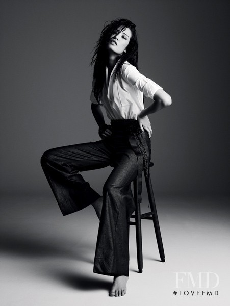 Juliana Imai featured in Luxury Denim de A a Z, March 2009