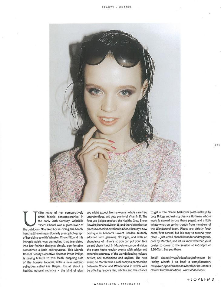 Flo Dron featured in Babes Meet Les Beiges, February 2013