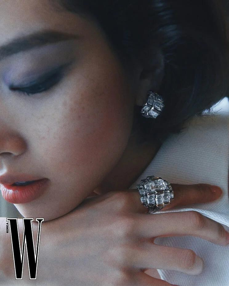 Seo-Yeon Lee featured in For Cartier, August 2024