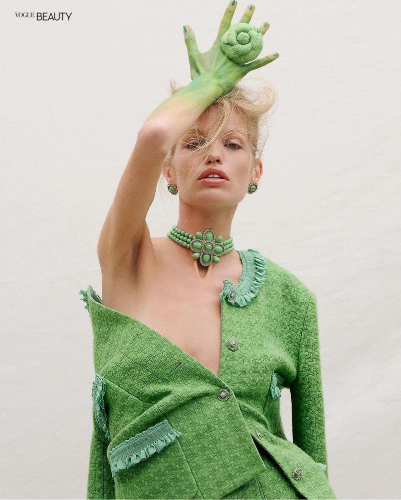 Daphne Groeneveld featured in Feathered Finesse, July 2024