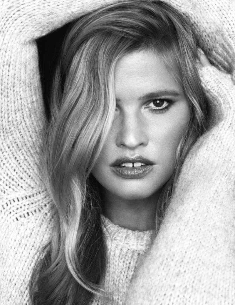 Lara Stone featured in Sweet Week-End, September 2018