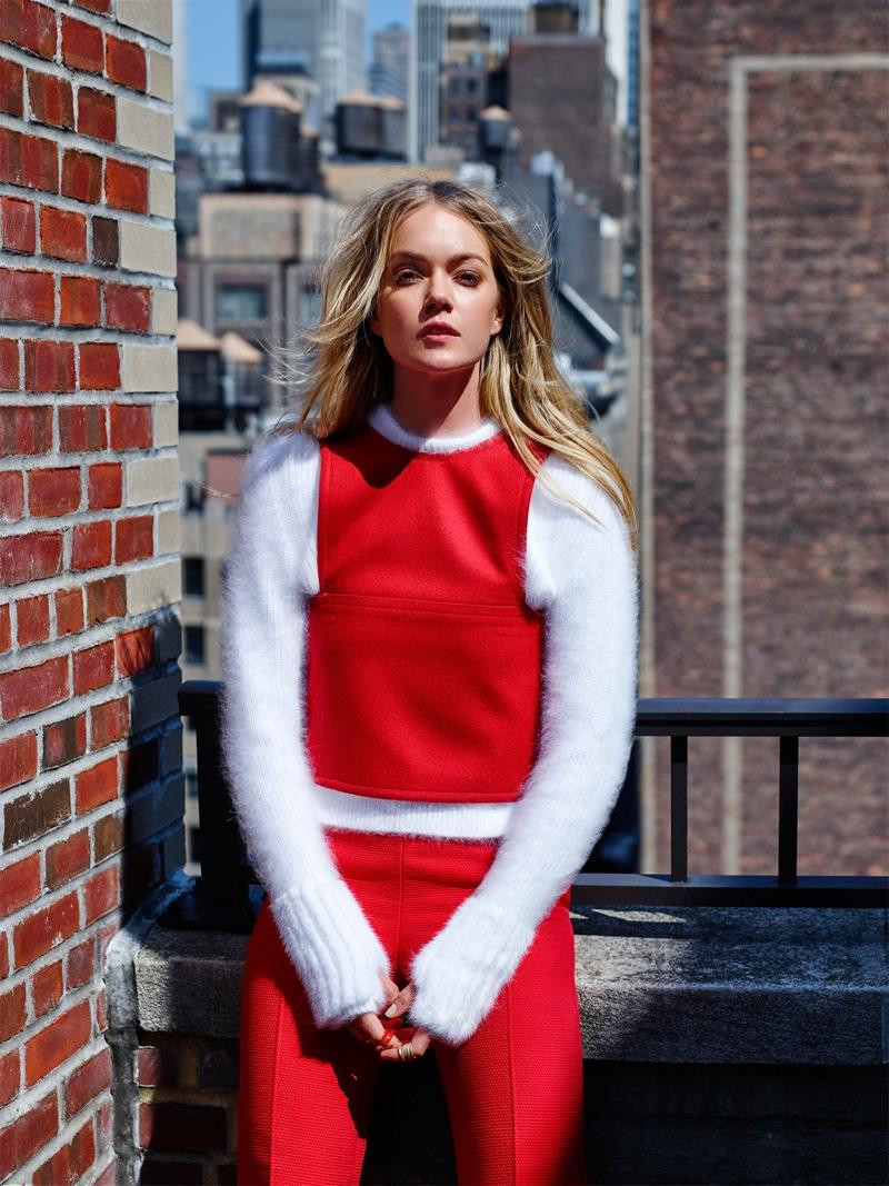 Lindsay Ellingson featured in Lindsay Ellingson takes on fall, September 2015