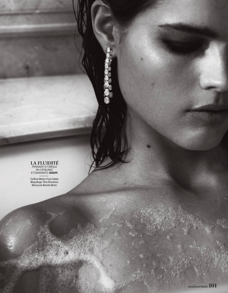 Olivia Weile Ottosen featured in Le Grand Bain, April 2022