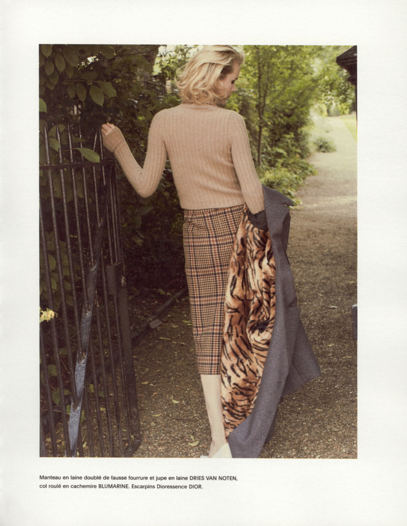 Eva Herzigova featured in Balade dans un jardin anglais, October 2016