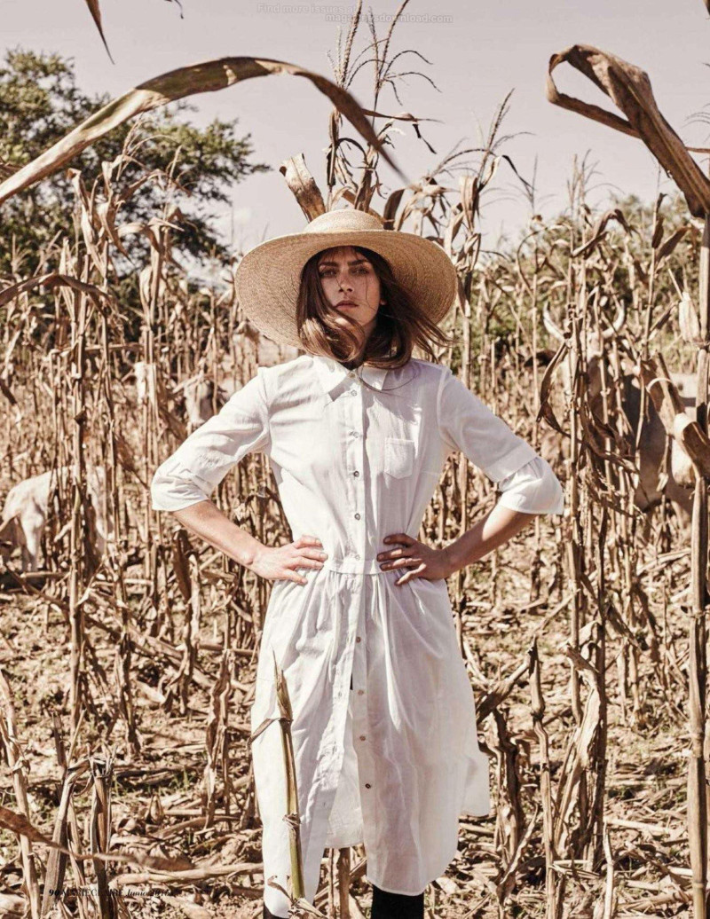 Marlena Szoka featured in Da En El Blanco, June 2015