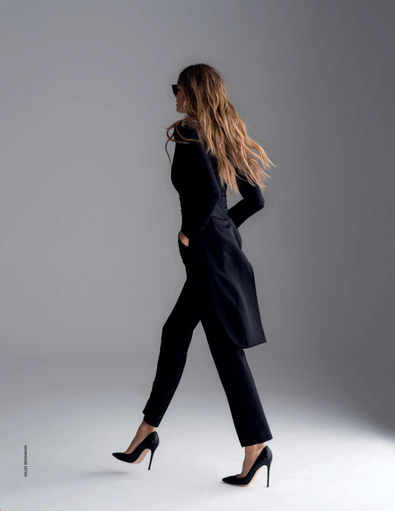 Elle Macpherson featured in Elle, March 2019