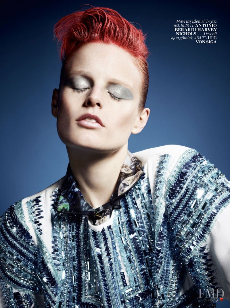 Hanne Gaby Odiele featured in Yaliniz Gezen Yildiz, May 2013