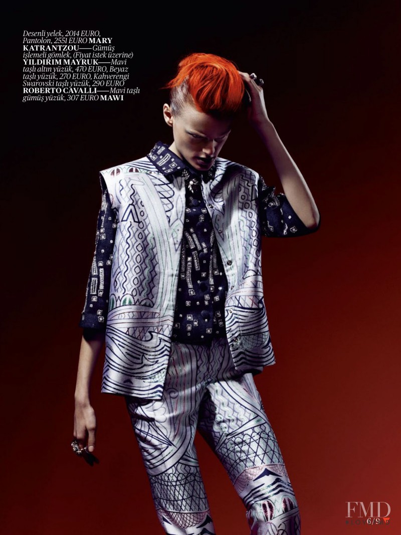 Hanne Gaby Odiele featured in Yaliniz Gezen Yildiz, May 2013