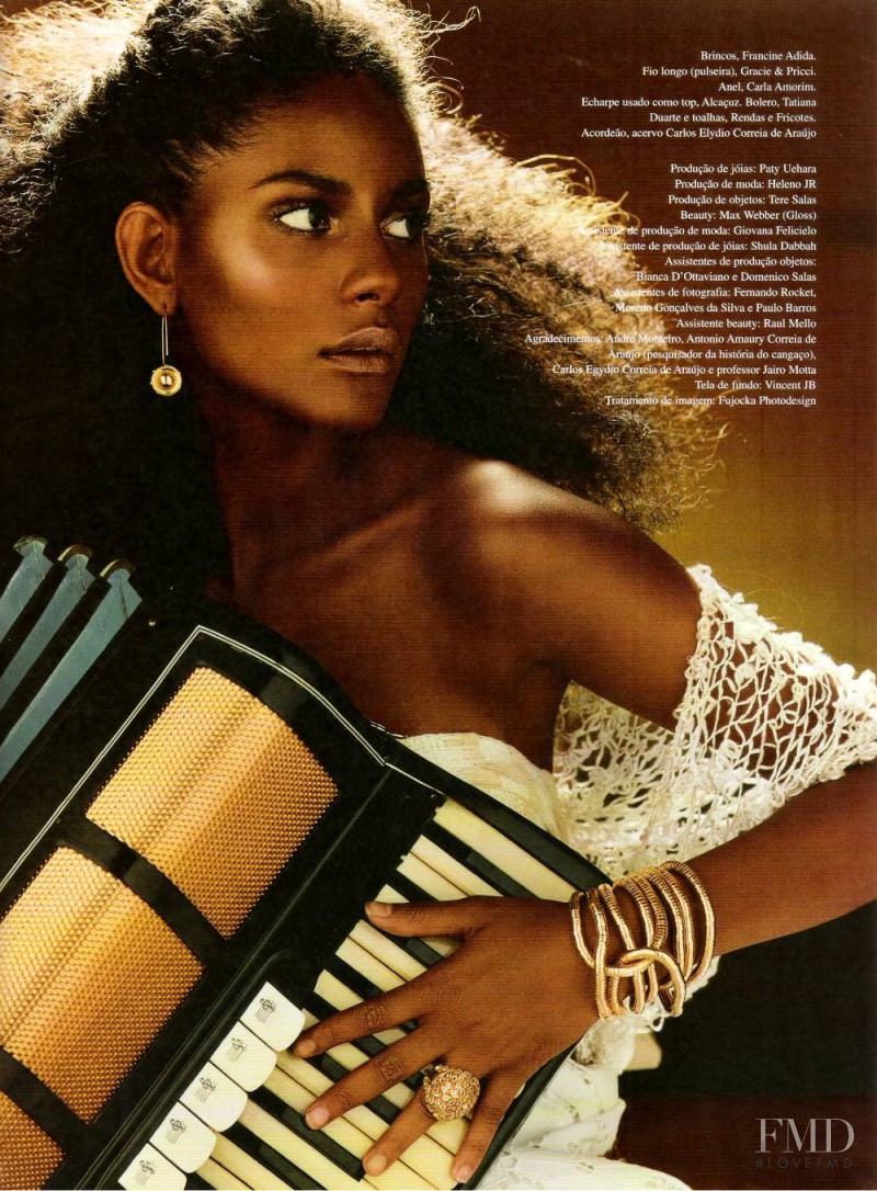 Emanuela de Paula featured in Sol do Sertão, September 2005