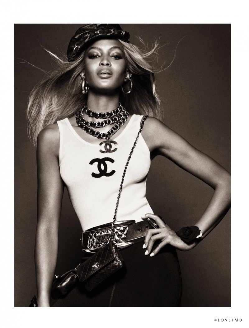 Naomi Campbell featured in Top Closet, May 2013