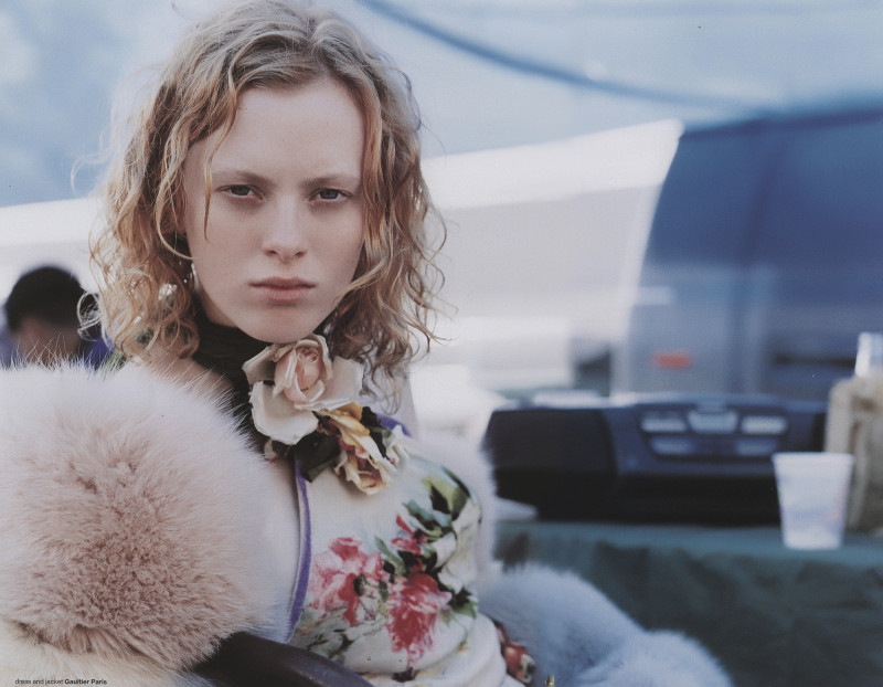 Karen Elson featured in Cont..., July 2015