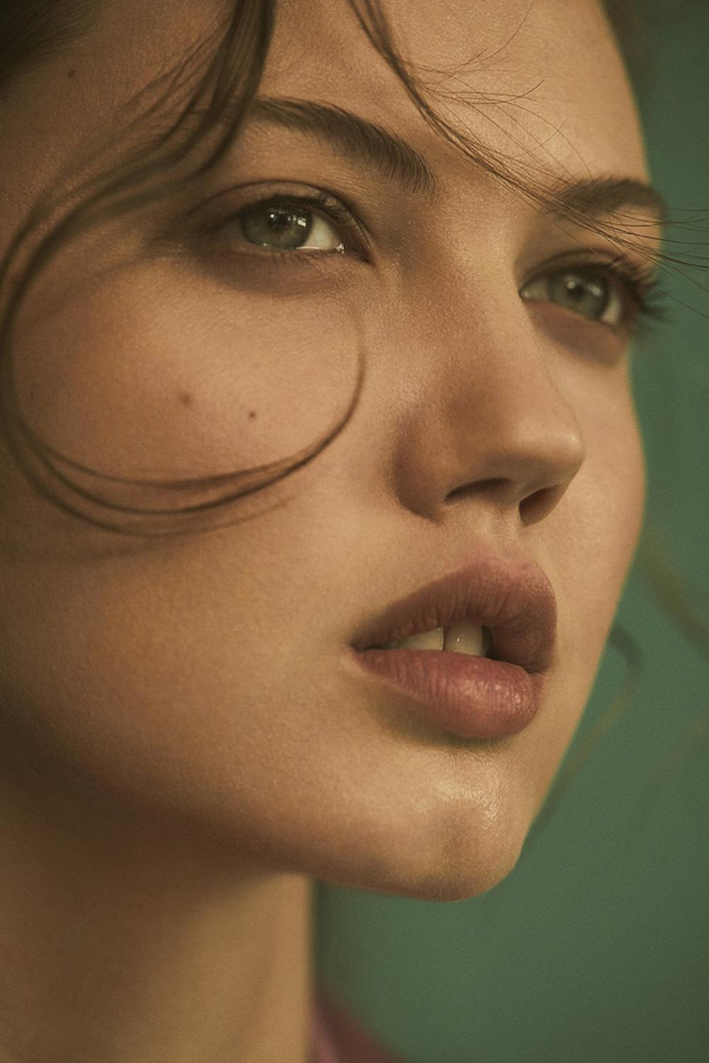 Lindsey Wixson featured in In Living Color, March 2019