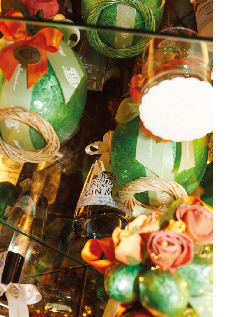 Acquisition: LVMH\'s Cova, February 2014