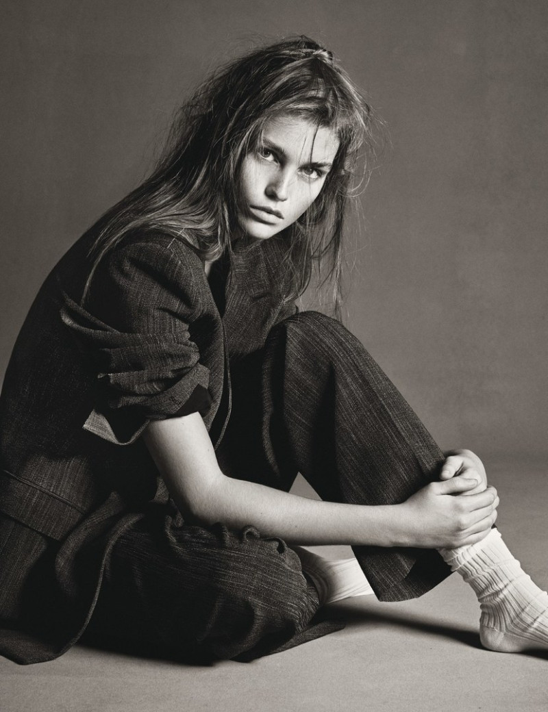 Luna Bijl featured in Bottega Veneta, March 2020