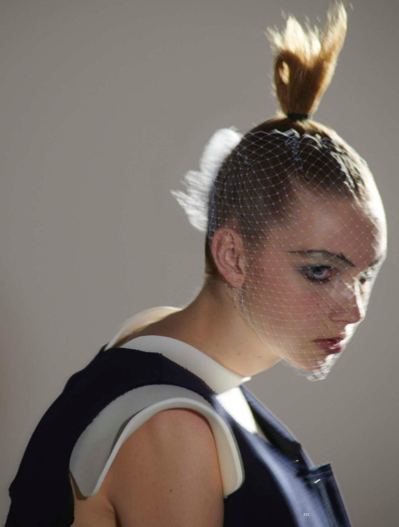 Bente Oort featured in Before You Can Walk, March 2020