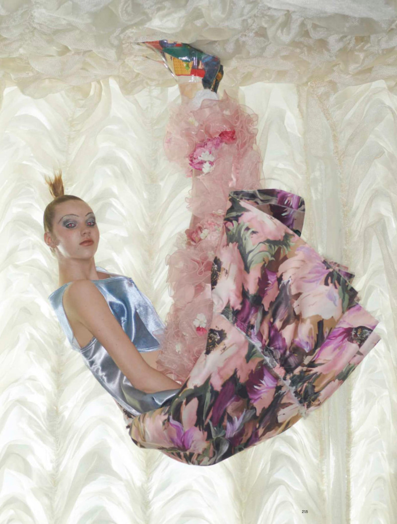 Bente Oort featured in Before You Can Walk, March 2020