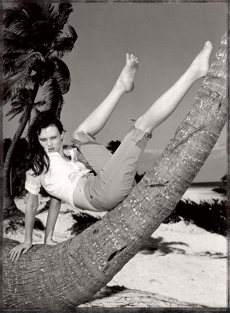 Karen Elson featured in Karen Elson, October 2009